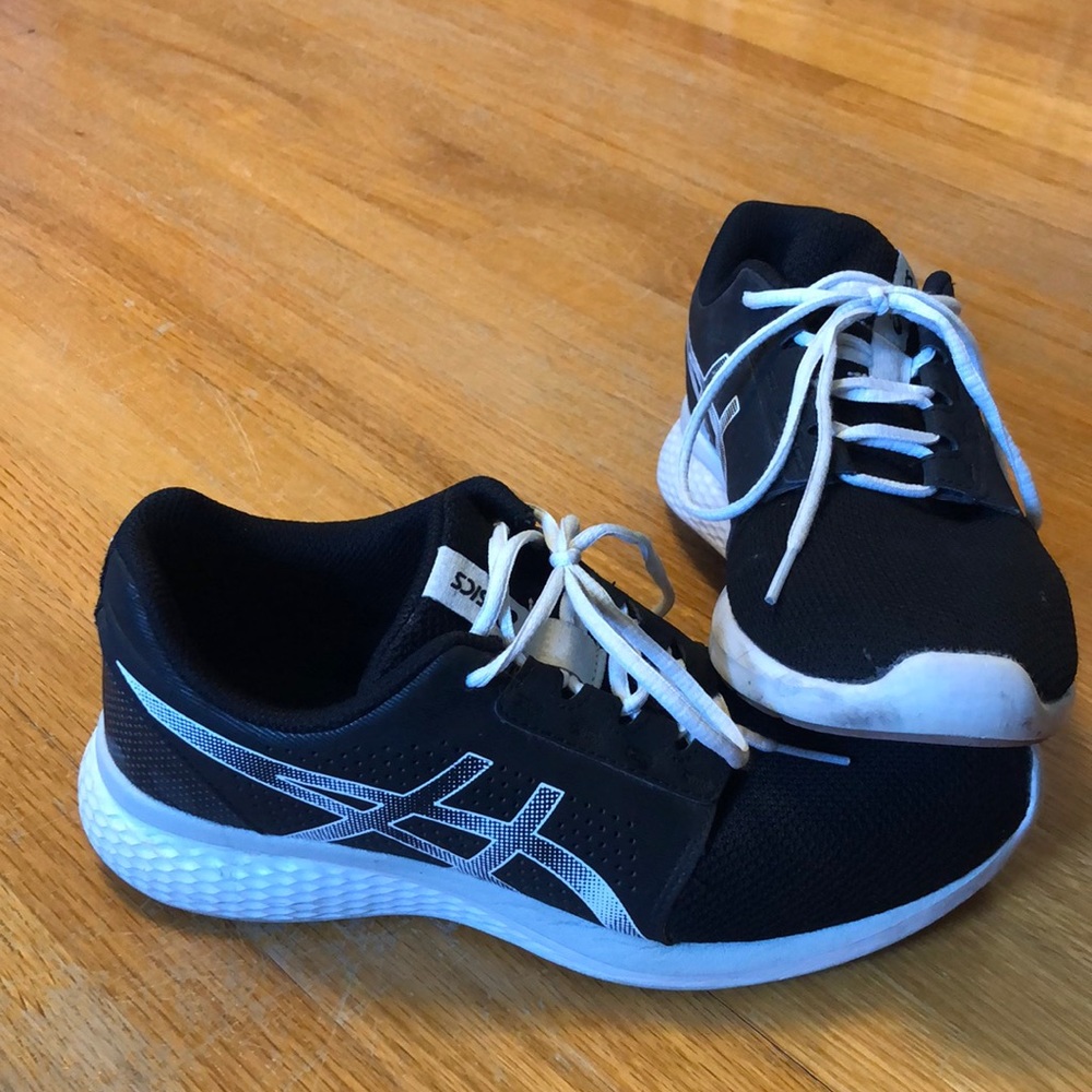 7.5 black womens Asics